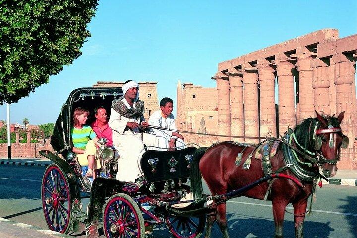 Luxor City Horse Carriage Tour: Dine and Discover