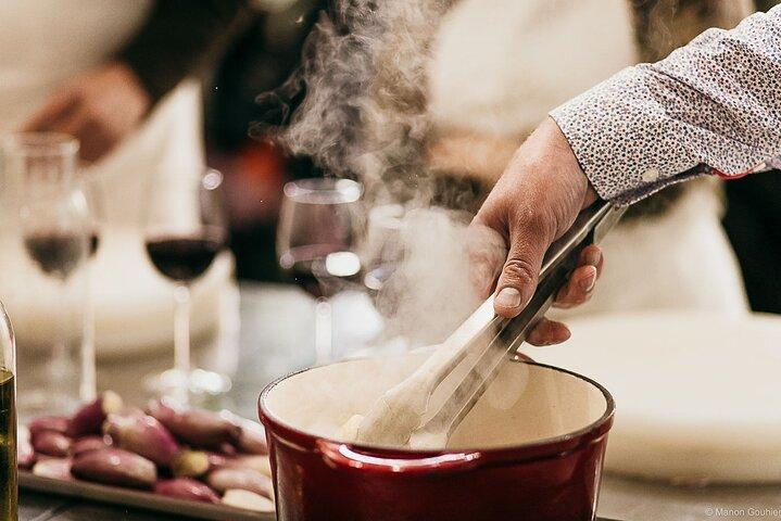 Market Tour, Cooking Class & Lunch with Chef in Lyon Studio