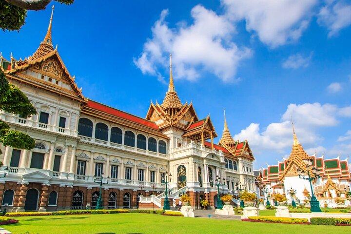 Bangkok Best Two Temples Emerald & Reclining Buddha + GrandPalace