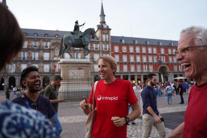 Madrid by Night: Tapas, Local Drinks & Hidden Gems Tour