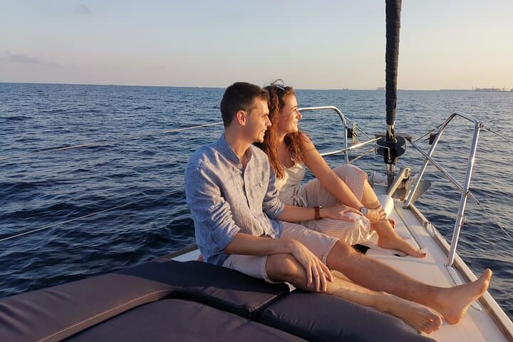 Barcelona 1-hour Private Boat Trip with Cava and Snacks