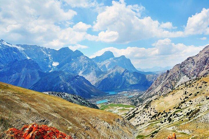 Drakensberg Mountains and Hiking Tour from Durban