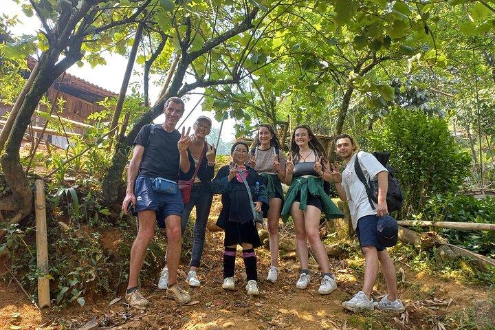 Private Full-Day Trekking Through Rice Terraced Fields from SAPA