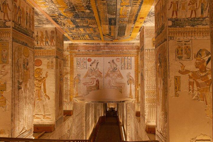 4 Nights Cruise- Luxor to Aswan, Hot air balloon & Abu Simble
