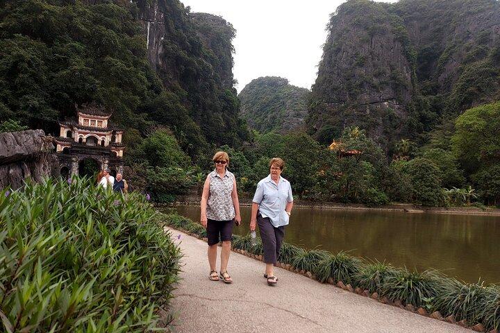 Ninh Binh Luxury Day Tour by Limousine- Small Group- All included