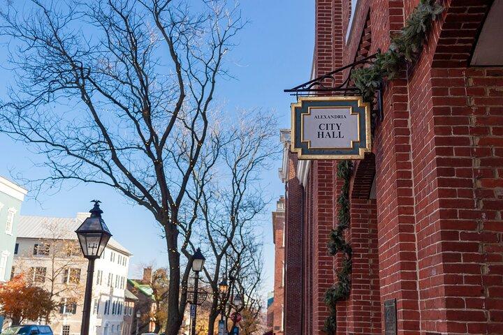 A Guided Walking Tour through Historic Old Town Alexandria