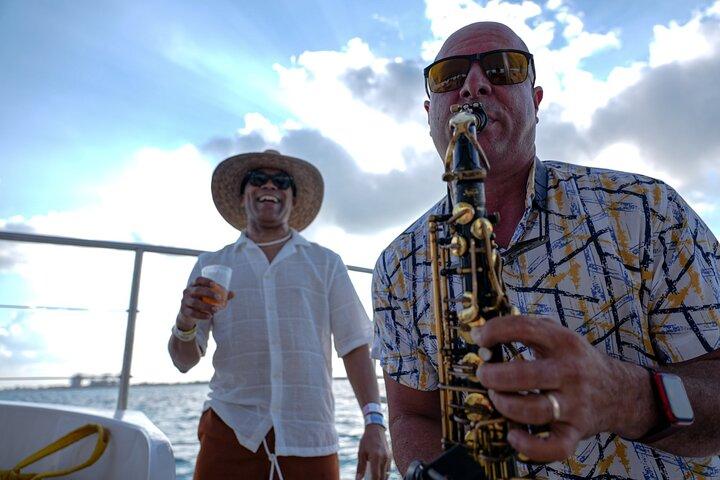 Isla Mujeres Sunset Cruise and Tour from Cancun