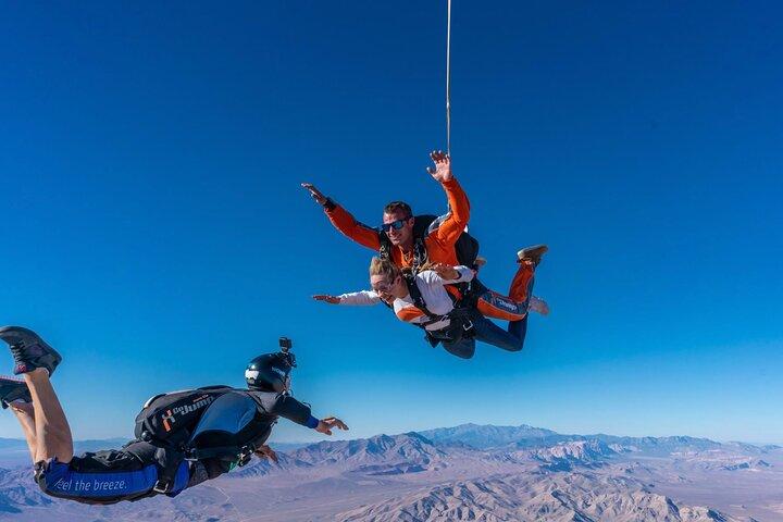 3-Hour Tandem Skydiving in Las Vegas