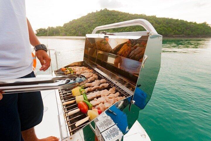 Angra & Ilha Grande From Rio: Boat Tour With Barbecue and Drinks
