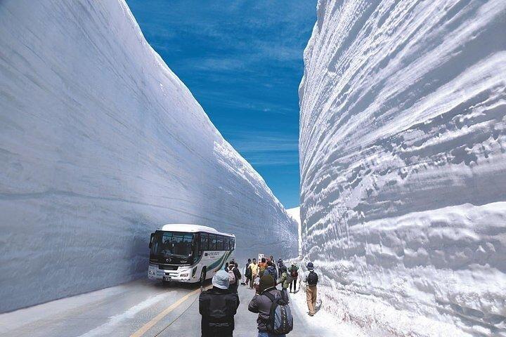 Tateyama Snow Wall ! Hida Takayama & Shirakawago FromOsaka/Ｎagoya