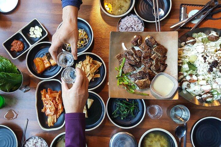 Private tour guide service in Seoul, Korea
