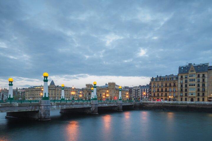 San Sebastian : Private Custom Walking Tour With A Guide