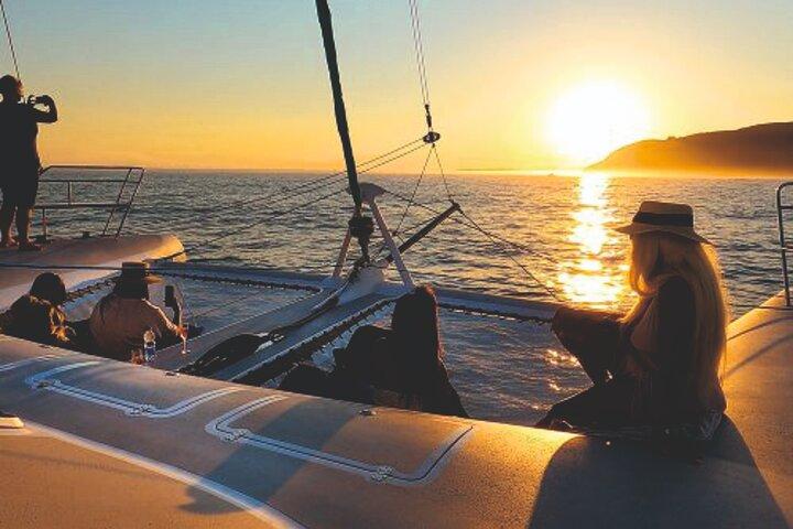 Lisbon: LUXURY Catamaran Sunset and Wine cruise