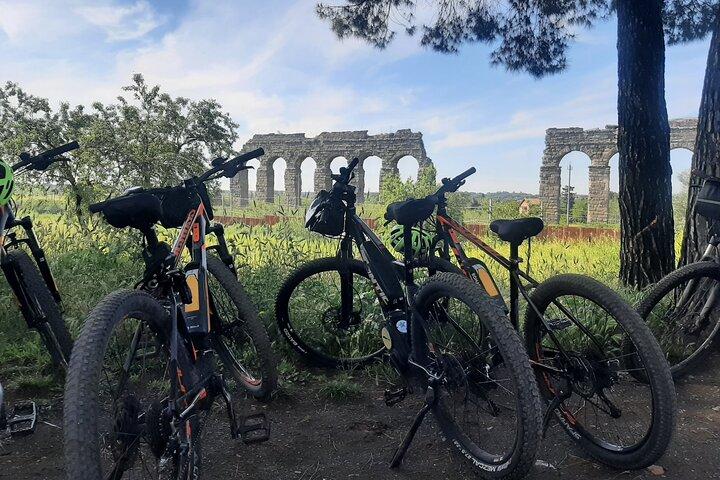 Ancient Appian Way PRIVATE Bike Tour
