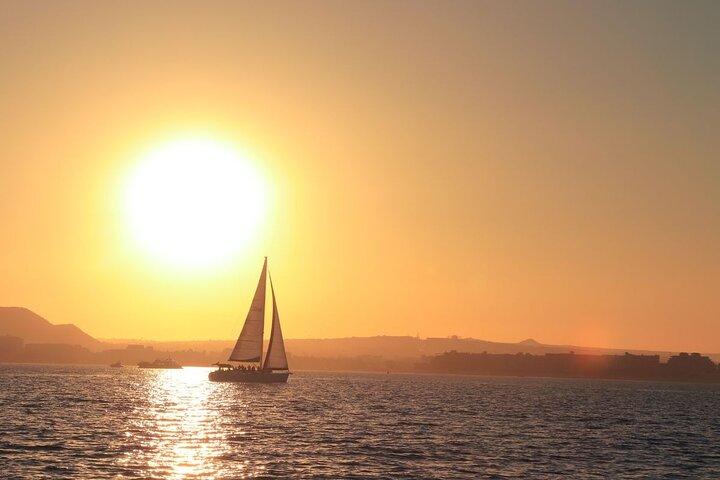 Luxury sailboat tour at sunset in Los Cabos