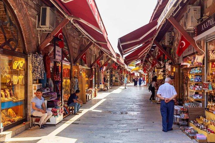Explore Local Markets and Bazaars from Cairo