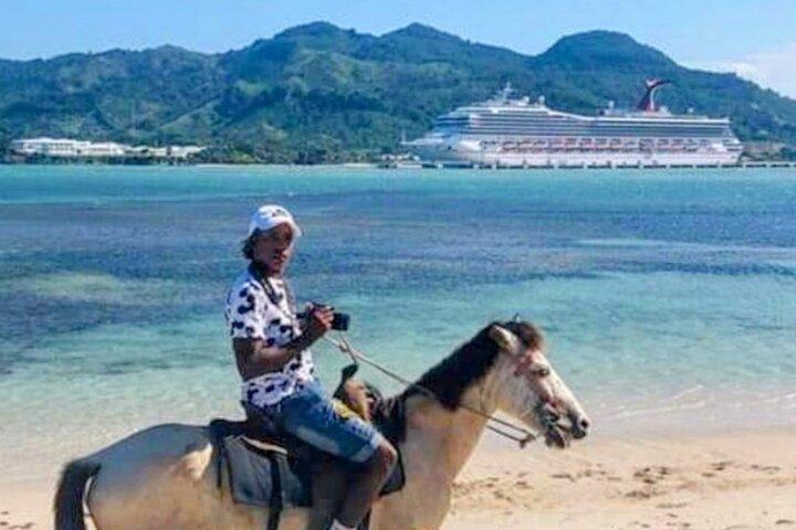 AMBER COVE-TAINO BAY Horses Beach Ride & City Sightseeing