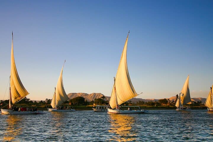Private Full-Day Tour with Balloon and Sunset Felucca
