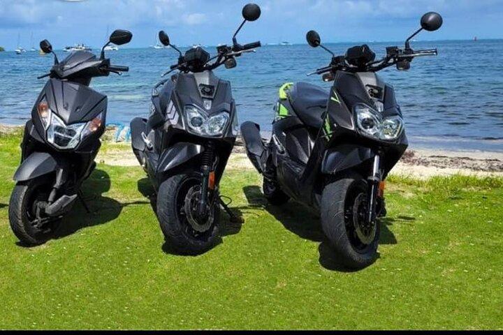 Scooter rental in San Andres