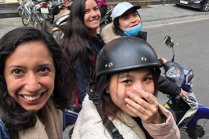Hanoi Street Food Tour and Hang Out