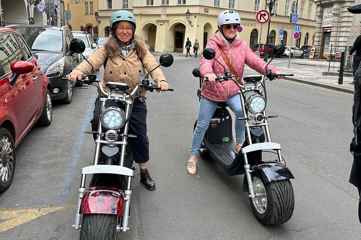Prague E-Scooter Adventure: Fun & Easy Sightseeing 3Hours Tour