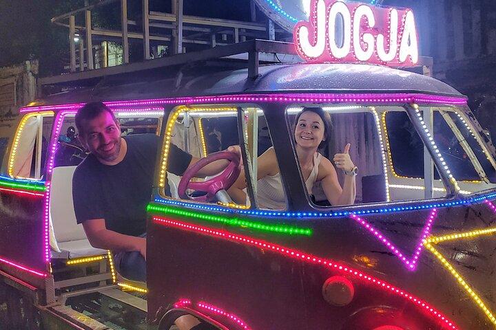 Night Walking Tour-Malioboro street food with guide at Yogyakarta