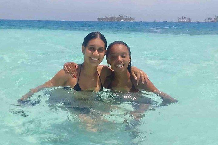San Blas Islands Day Tour with Transport from Panama City