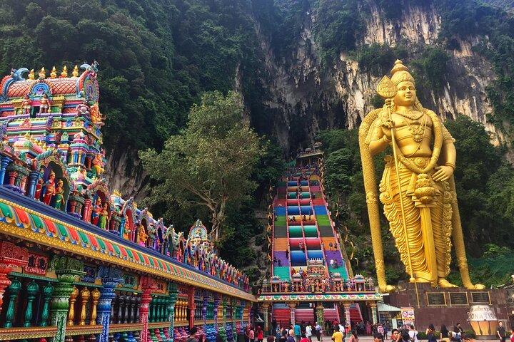 Kuala Lumpur Tour: Petronas Twin Towers Observe Deck & Batu Caves