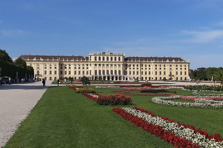 Private Vienna Sightseeing Tour matching to personal Interests