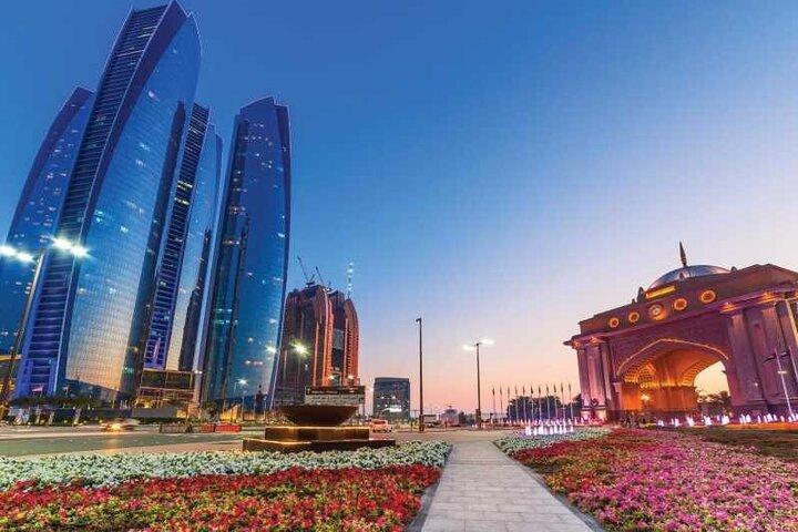 Exclusive Abu Dhabi tour, without Ferrari World