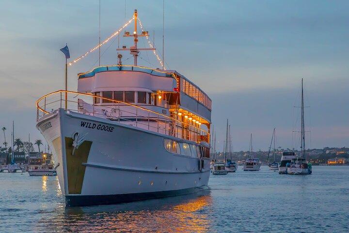 City Cruises Newport Beach: Orange County Premier Dinner Cruise