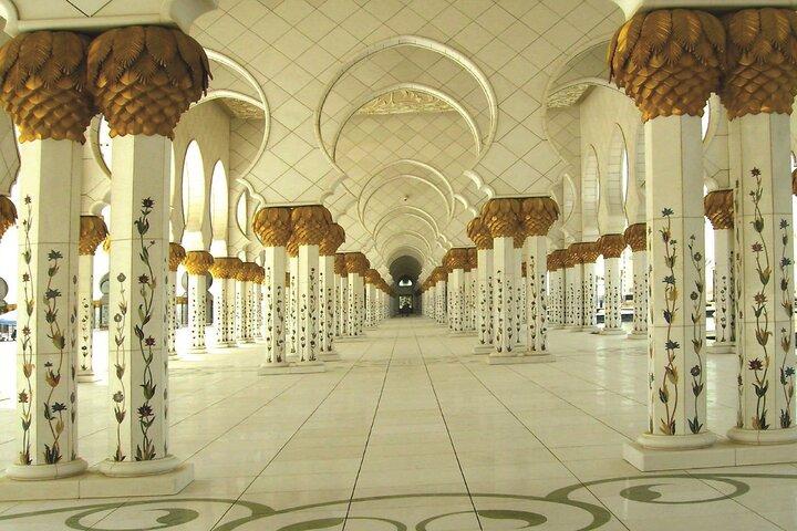 Full-day Abu Dhabi City Tour with Louvre Museum (Optional Lunch)