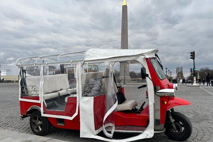 Private Highlights of Paris Tuk-Tuk Experience