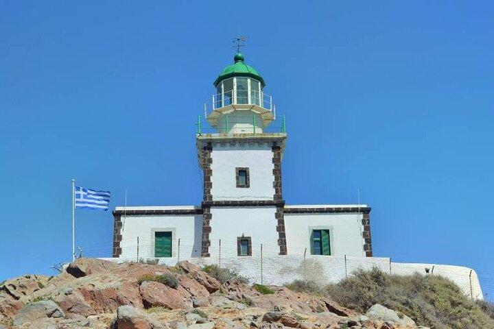 Santorini Private Highlights Tour & Wine Tasting with local guide