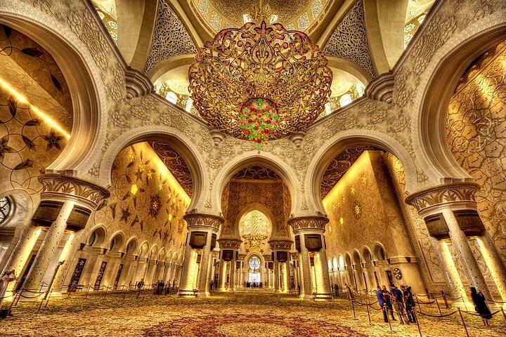Full-day Abu Dhabi City Tour with Louvre Museum (Optional Lunch)