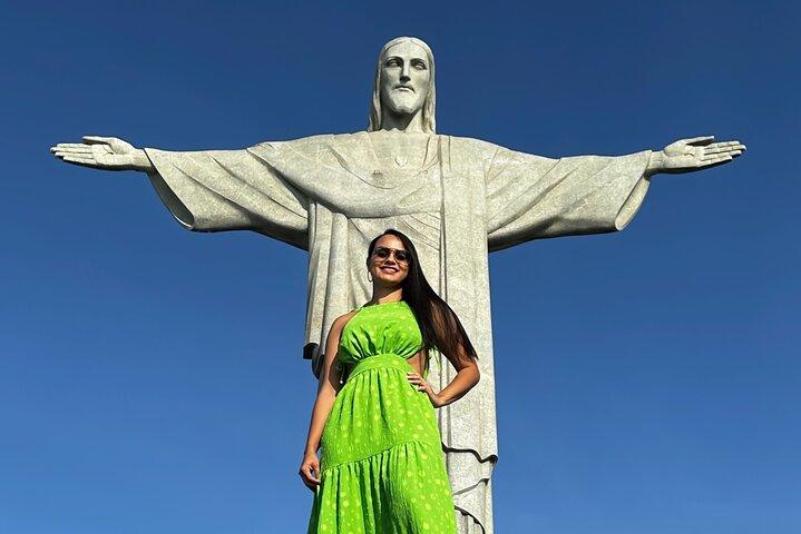 Sunrise tour at Mirante Dona Marta and Cristo Redentor