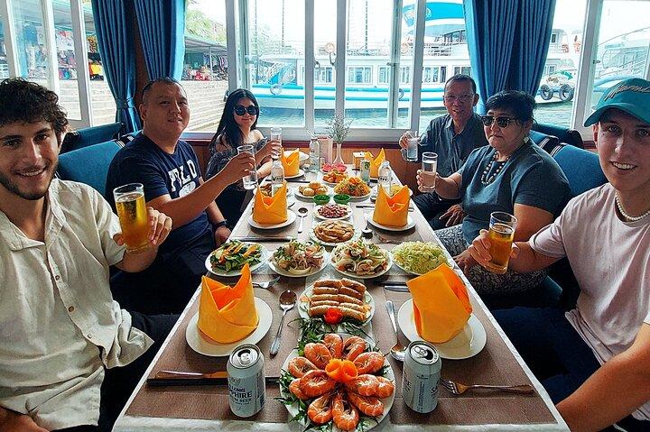 1 Day Tour to Halong Bay Cruise from 3 - 5 star Cruise & Transfer