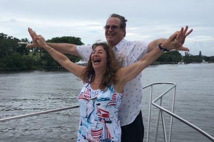Cruise the Palm Beach Intracoastal on a 90 minute Tour