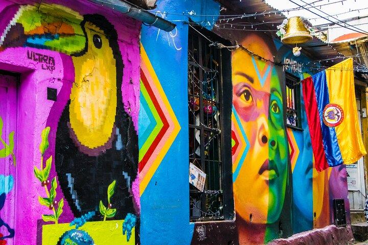 Graffiti Bogotá Private Walking Tour Express(3 Hrs.)