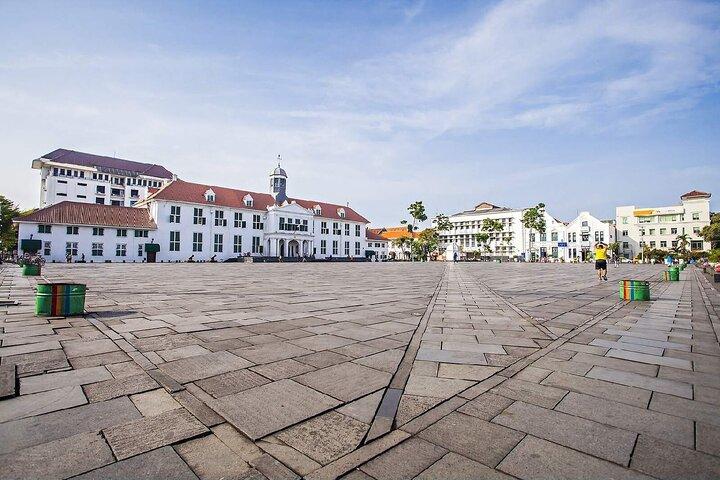 Jakarta Full-Day Highlights Tour with Transfer