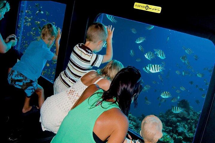 Hurghada: Royal Seascope Submarine cruise with Snorkel stop