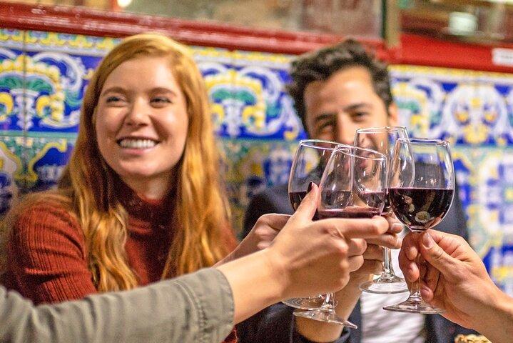 Charms of Lisbon: Alfama Tapas Tour & Sunset Sailing with Wine