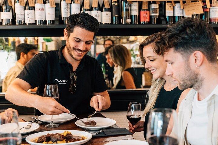 Charms of Lisbon: Alfama Tapas Tour & Sunset Sailing with Wine