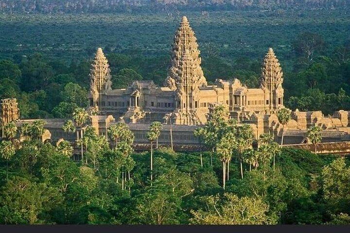 Angkor Wat, Angkor Thom & Elephant Terrace Half-Day Tours