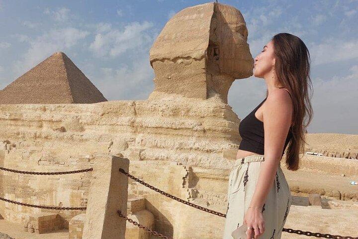 8 Hours Private Giza Pyramids,Sphinx ,Egyptian Museum&Market Tour