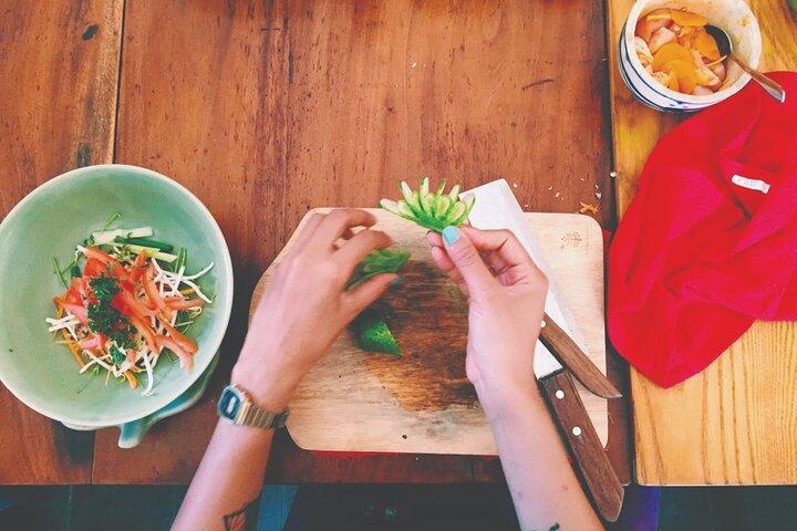 Half Day Private Hanoi Traditional Cooking Class and Market Visit