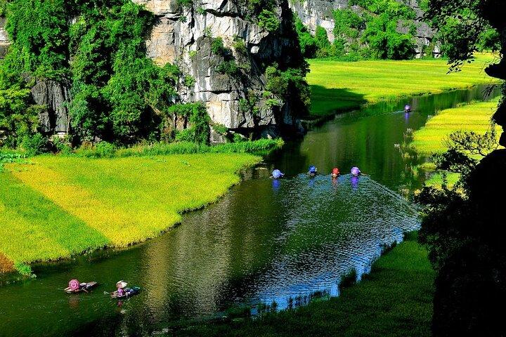 Ninh Binh 1 Day Tour(Tam Coc - Mua Cave - Bich Dong)