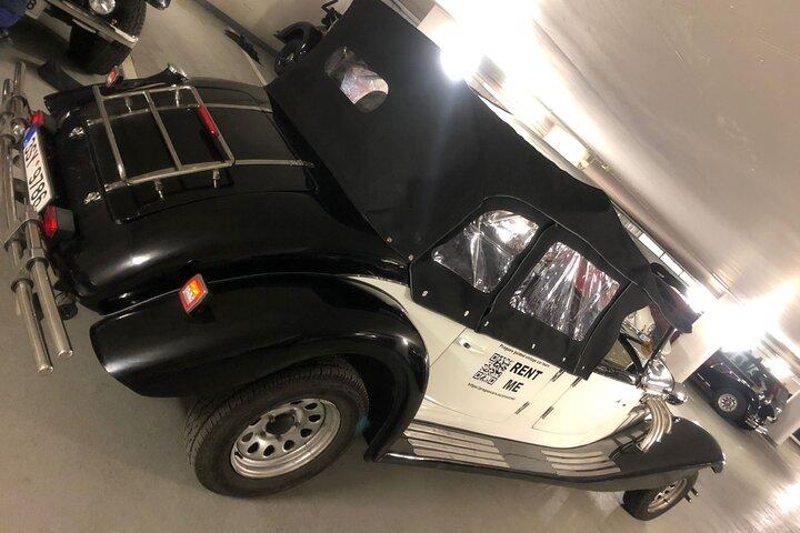 Vintage Cars Prague - Grand City Tour 150min / 1-6 pers. 2,5hrs