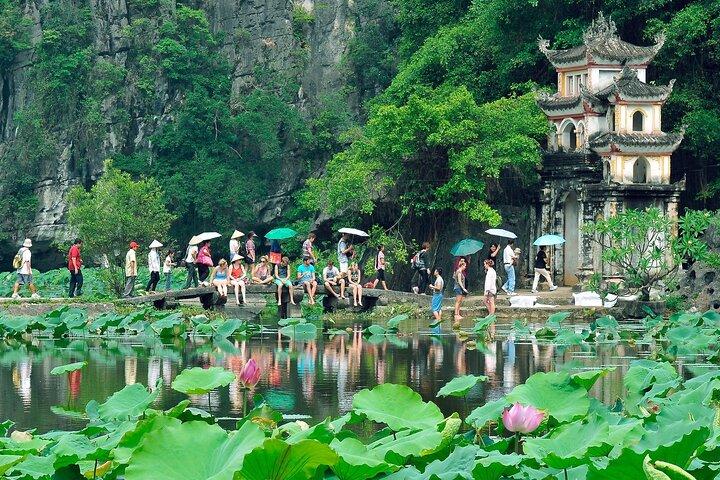 Hoa Lu - Tam Coc - Ninh Binh Day Tour: Biking, Visit Local Family