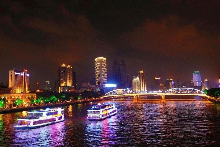 Private Guangzhou Night Tour Pearl River Cruise & Dim-Sum Dinner